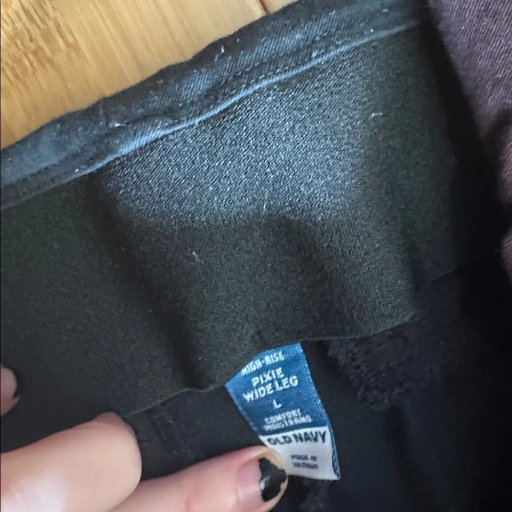 Old Navy High Waisted Pull On Pixie Wide Leg Pants - Picture 3 of 3